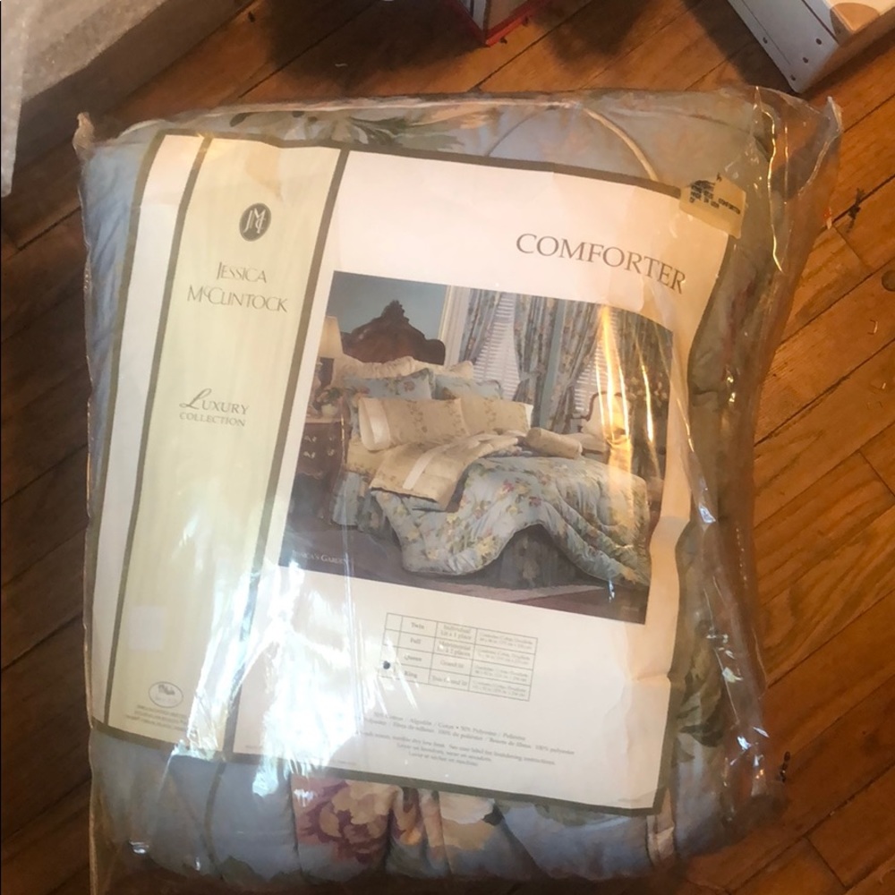 Jessica McClintock Comforter